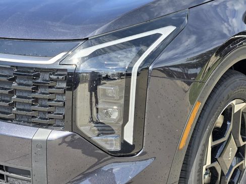 New 2026 Kia Sportage EX FWD image 6