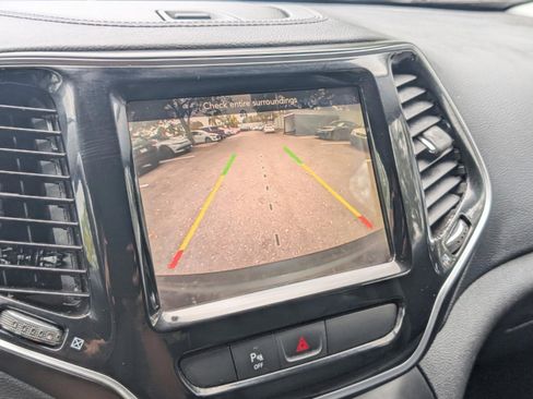 Used 2019 Jeep Cherokee Limited w/ Trailer Tow Group image 19