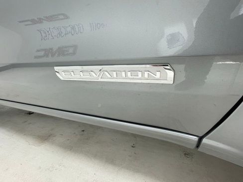 Used 2026 GMC Canyon Elevation image 4
