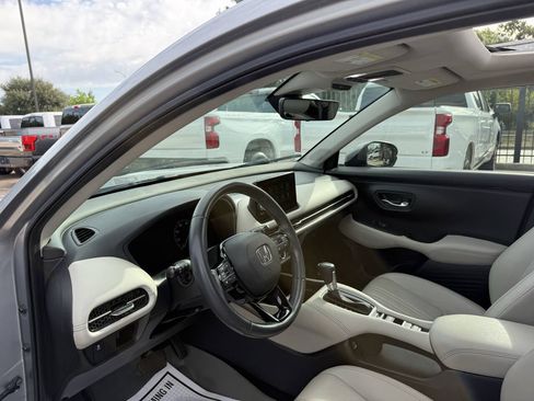 Used 2023 Honda HR-V EX-L image 6