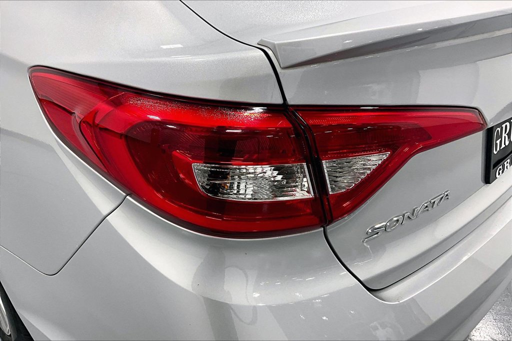 Used 2017 Hyundai Sonata Sport w/ Value Edition Package 02 FWD image 35