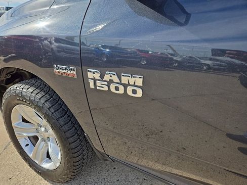 Used 2018 RAM 1500 Classic SLT image 43