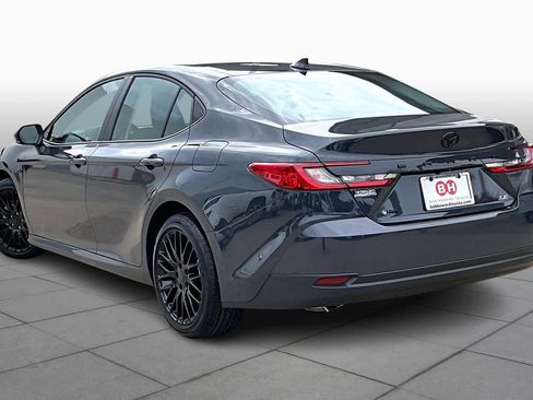 Used 2025 Toyota Camry LE image 11