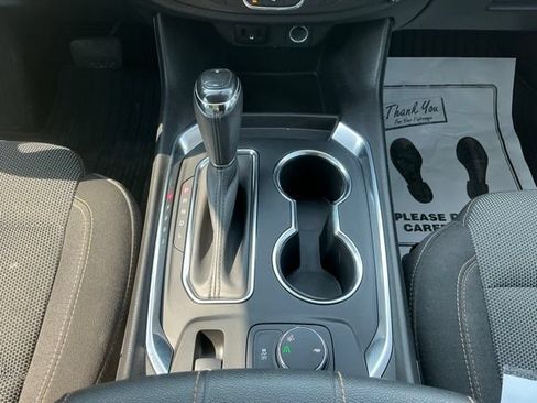 Used 2018 Chevrolet Traverse LT FWD image 28