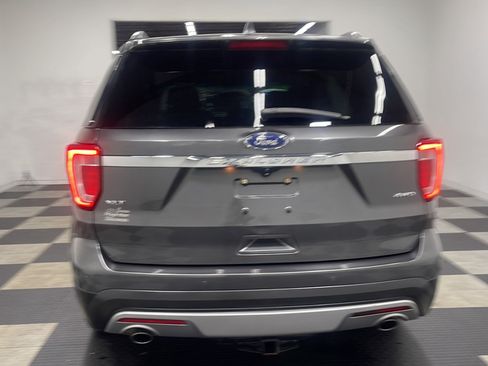 Used 2017 Ford Explorer XLT AWD/4WD image 17