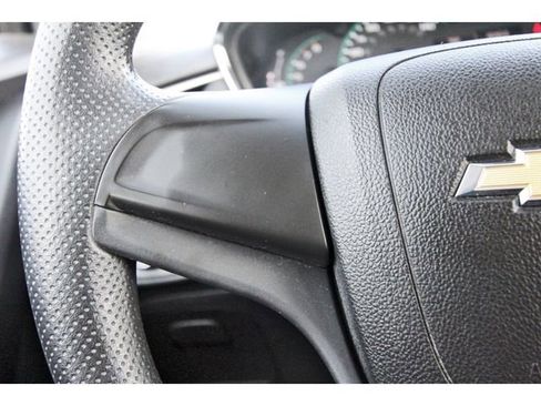 Used 2017 Chevrolet Trax LS image 18