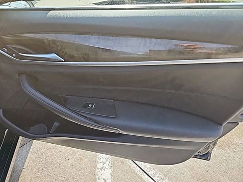 Used 2018 BMW 530i xDrive w/ Premium Package image 28