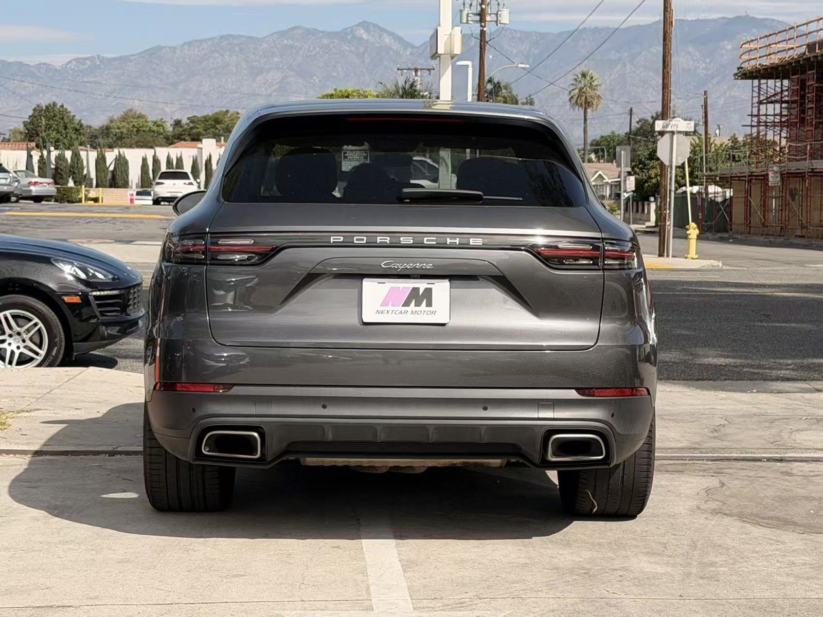 Used 2019 Porsche Cayenne AWD/4WD image 5