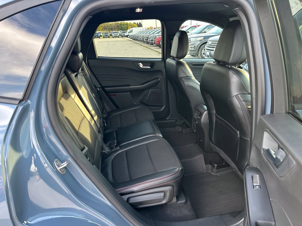 Used 2024 Ford Escape ST-Line w/ Tech Pack #1 AWD/4WD image 15