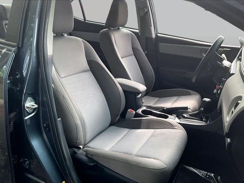Used 2018 Toyota Corolla LE FWD image 9