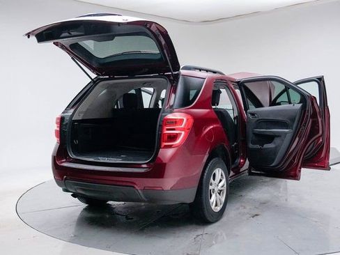 Used 2017 Chevrolet Equinox LT w/ Convenience Package image 21