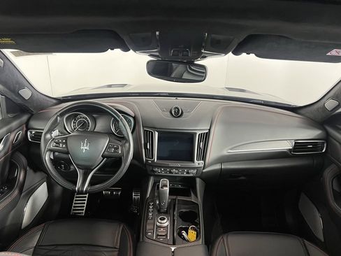 Used 2019 Maserati Levante Trofeo image 21