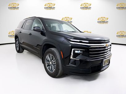 Used 2024 Chevrolet Traverse LT