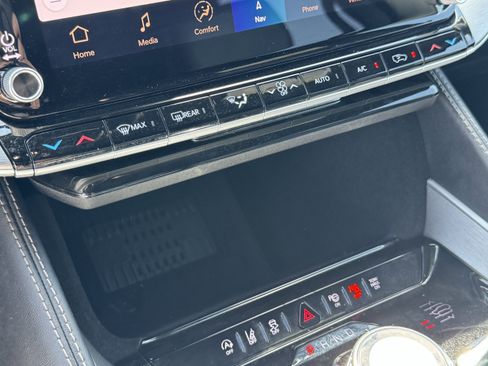 New 2026 Jeep Grand Wagoneer L Limited AWD/4WD image 19
