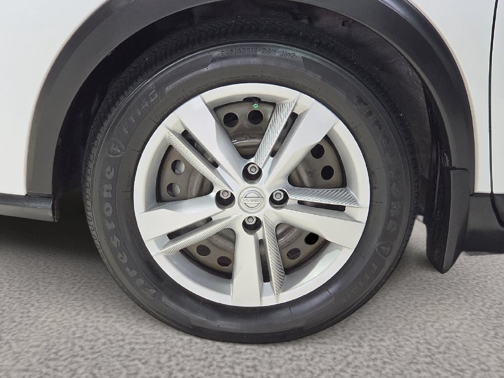 Used 2023 Nissan Kicks S w/ Interior Electronics Package FWD image 8