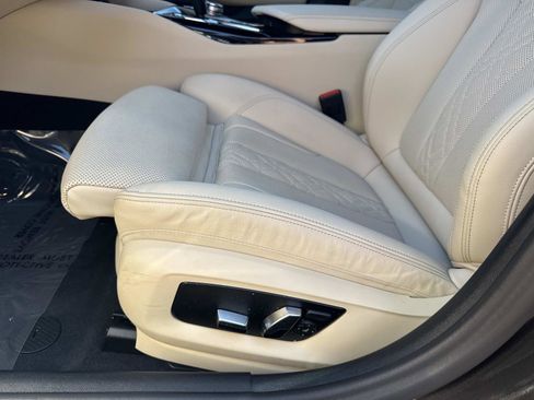 Certified 2023 BMW 540i w/ Premium Package image 18