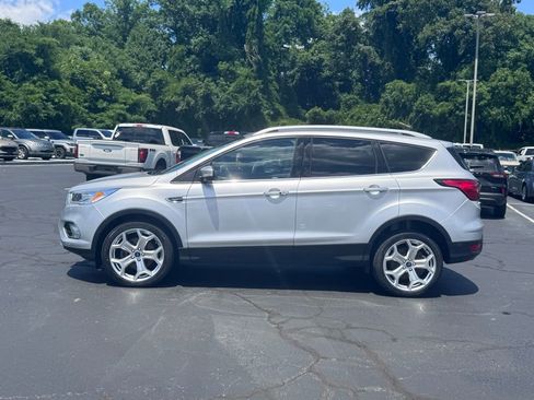 Used 2019 Ford Escape Titanium AWD/4WD image 3