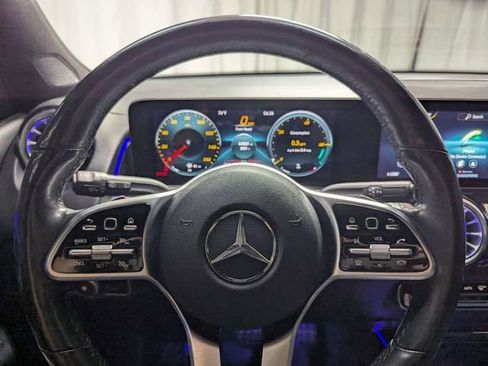 Used 2022 Mercedes-Benz GLB 250 image 20