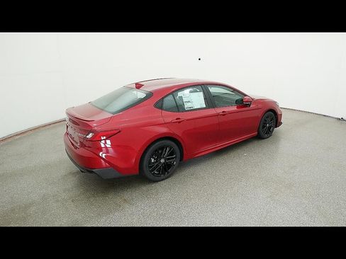 Used 2026 Toyota Camry SE FWD image 11