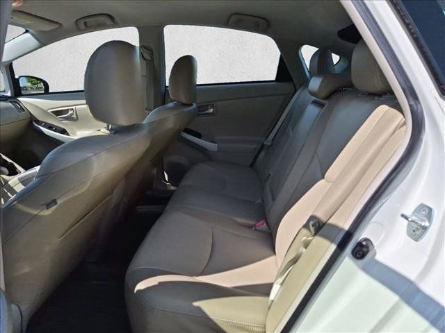 Used 2015 Toyota Prius Four FWD image 17