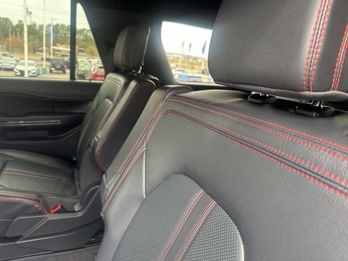 Used 2023 Ford Expedition Limited image 22