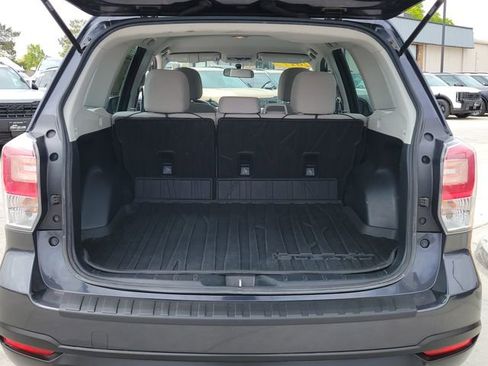 Used 2017 Subaru Forester 2.5i w/ Alloy Wheel Package AWD/4WD image 18