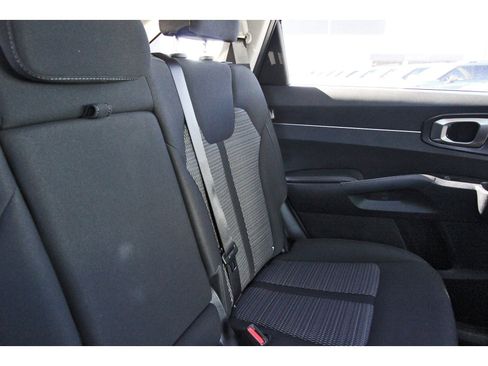Certified 2025 Kia Sorento LX image 13