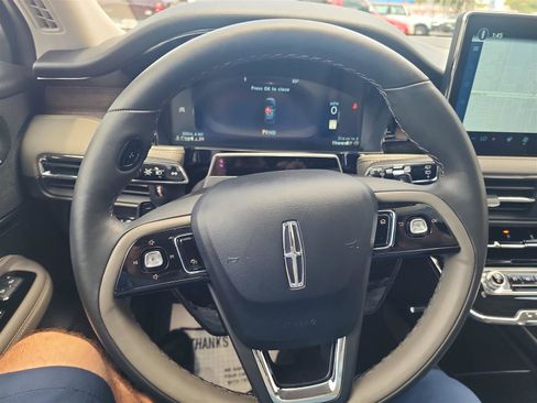 New 2025 Lincoln Corsair Reserve w/ Equipment Group 202A image 30