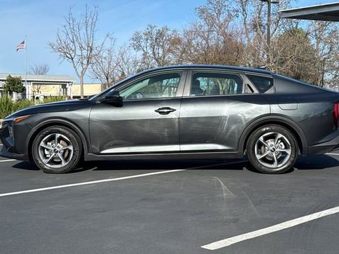 Certified 2025 Kia K4 LXS image 9