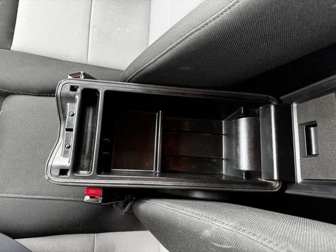 Used 2011 Ford Ranger XLT image 13