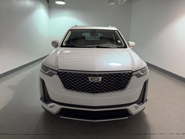 Used 2021 Cadillac XT6 Premium Luxury AWD/4WD image 2