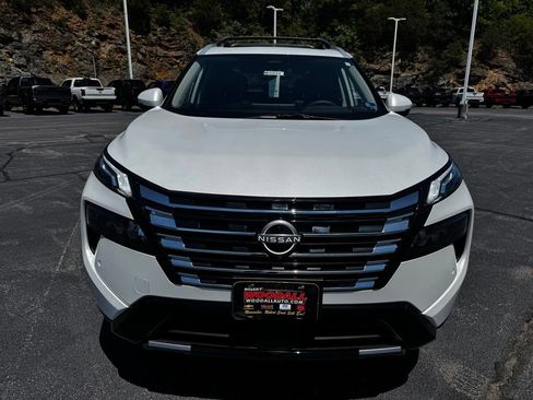 New 2026 Nissan Rogue Platinum AWD/4WD image 2