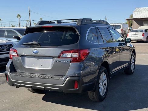Used 2018 Subaru Outback 2.5i Premium image 9