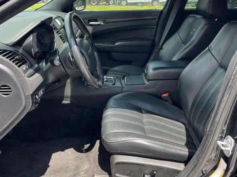 Used 2016 Chrysler 300 S RWD image 5