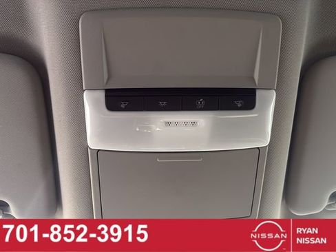 Certified 2023 Nissan Rogue S image 33