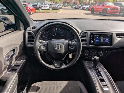 Used 2019 Honda HR-V Sport image 16