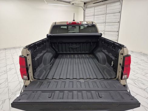 Used 2024 Chevrolet Colorado Z71 w/ Z71 Convenience Package 2 image 27