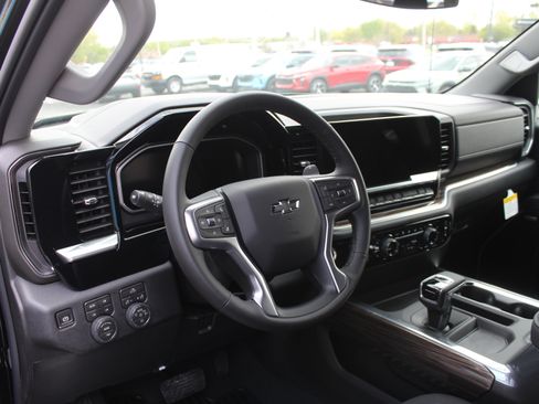 New 2026 Chevrolet Silverado 1500 RST w/ Convenience Package II AWD/4WD image 10