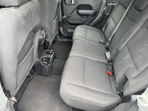 Used 2023 Jeep Wrangler Unlimited Sport AWD/4WD image 21