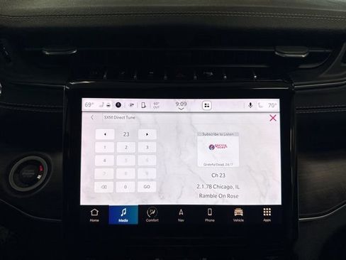 Used 2023 Jeep Grand Cherokee Limited w/ Luxury Tech Group II image 43