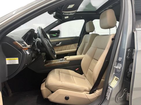 Used 2011 Mercedes-Benz E 350 4MATIC Sedan image 10