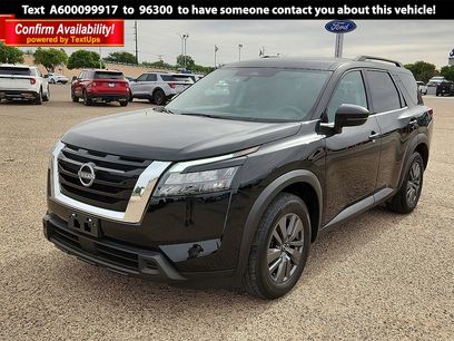 Used 2024 Nissan Pathfinder SV