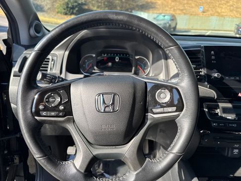 Used 2021 Honda Pilot Touring image 18