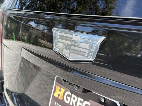 Used 2026 Cadillac Escalade Platinum Sport w/ LPO, ONYX Package image 22