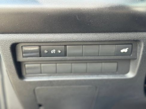 Used 2023 Mitsubishi Outlander SE AWD/4WD image 21