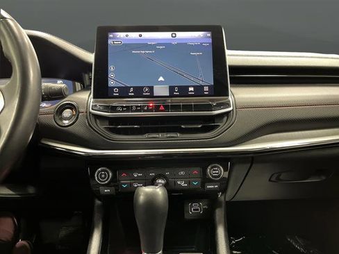 Certified 2022 Jeep Compass Trailhawk w/ Trailhawk Elite Group image 7