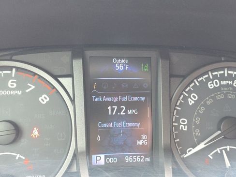 Certified 2019 Toyota Tacoma TRD Off-Road w/ Technology Package AWD/4WD image 24
