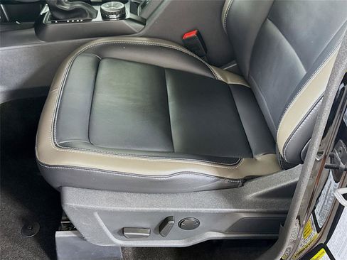 Used 2025 Ford Bronco Outer Banks AWD/4WD image 13