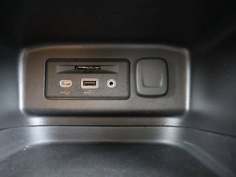 Used 2023 Chevrolet Equinox RS w/ RS Leather Package image 14