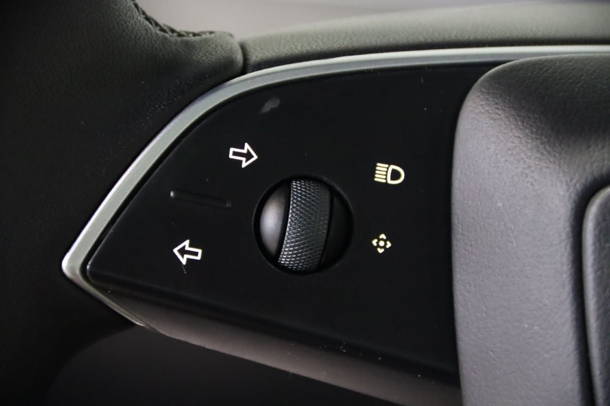 Used 2025 Tesla Model 3 Long Range RWD image 15